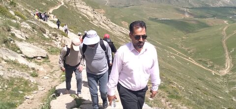 آذر-شرقی.