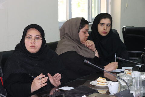 جلسه بررسی و ارزیابی وضعیت مرکز حمایتی آموزشی کودک و خانواده نسل سبز