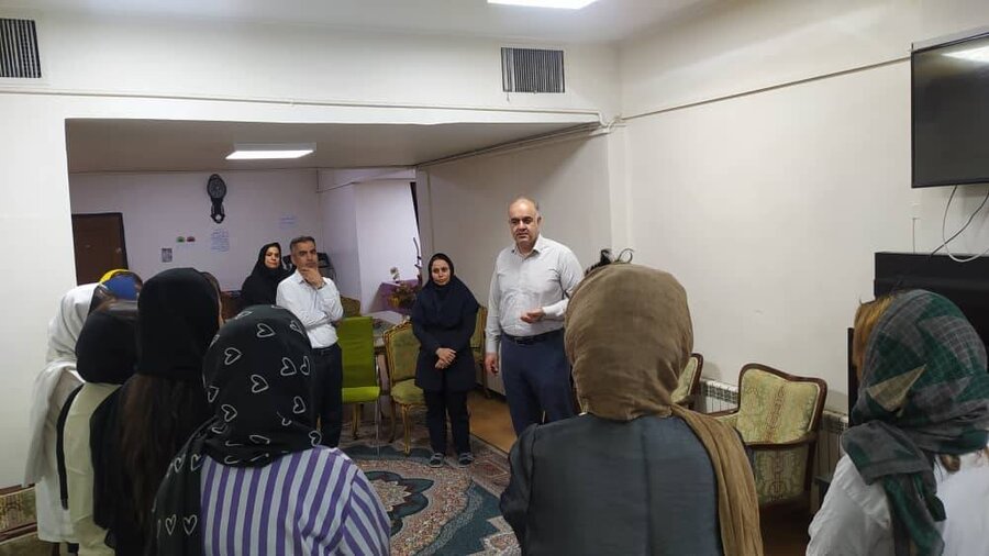شهرتهران| بازدید سرزده مدیر بهزیستی از مرکز شهید نواب صفوی