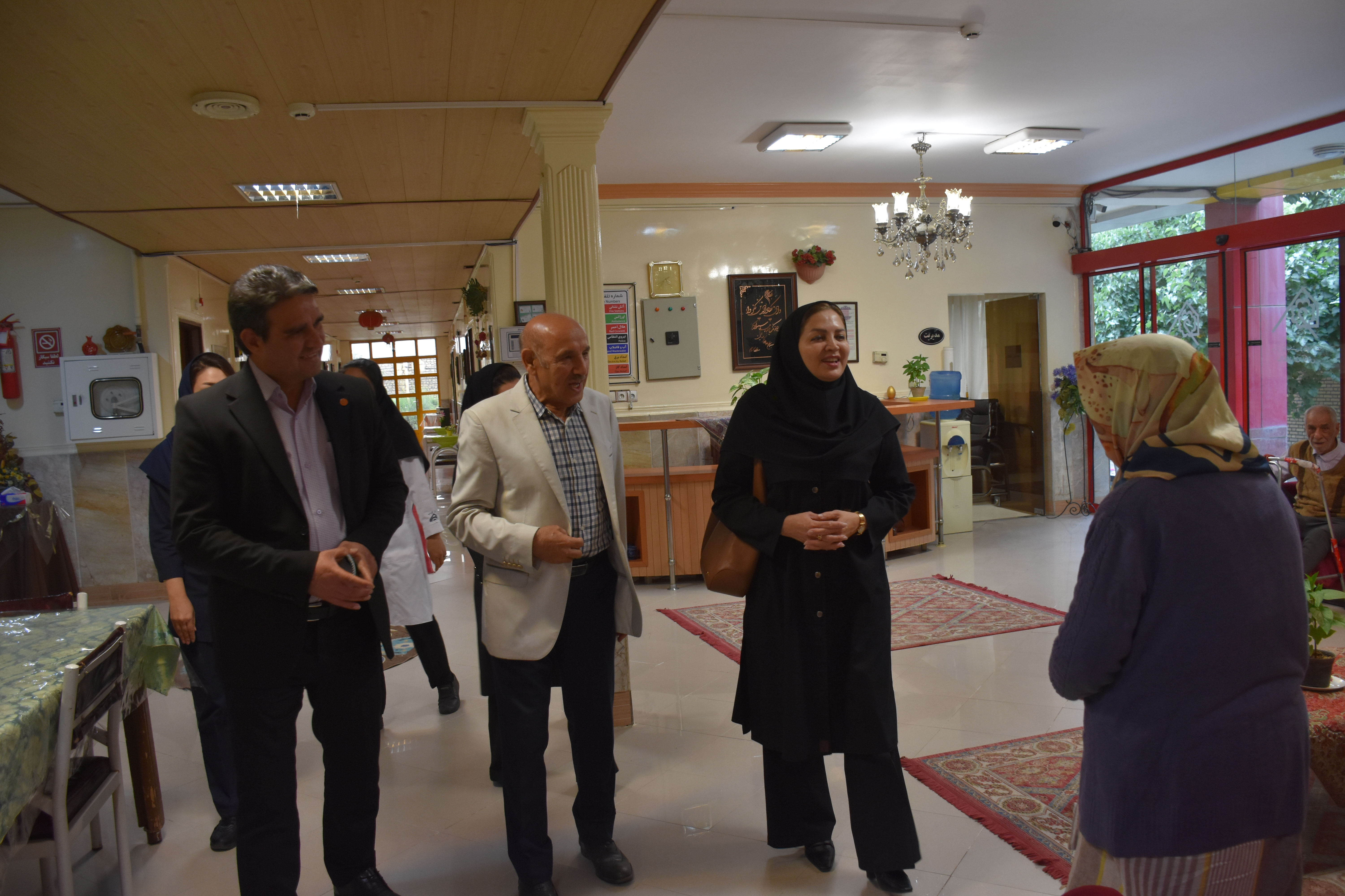 بازدید مدیرکل و معاون توانبخشی بهزیستی خراسان رضوی از مرکز سالمندان توس؛ تاکید بر ارتقاء کیفیت خدمات