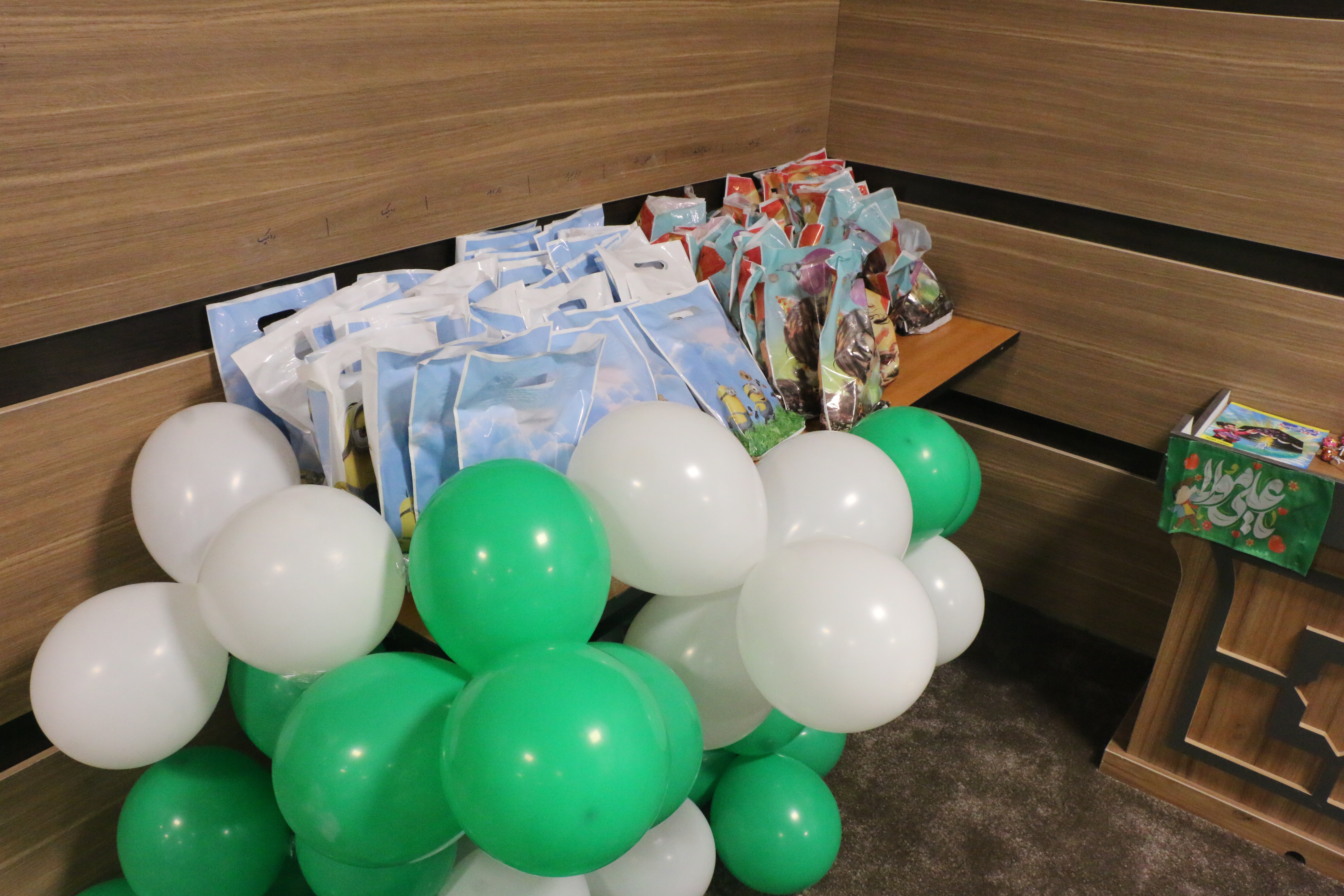 برگزاری سومین برنامه گروه دانشجویی «موج سرخ مهربانی» با همکاری بهزیستی استان همدان