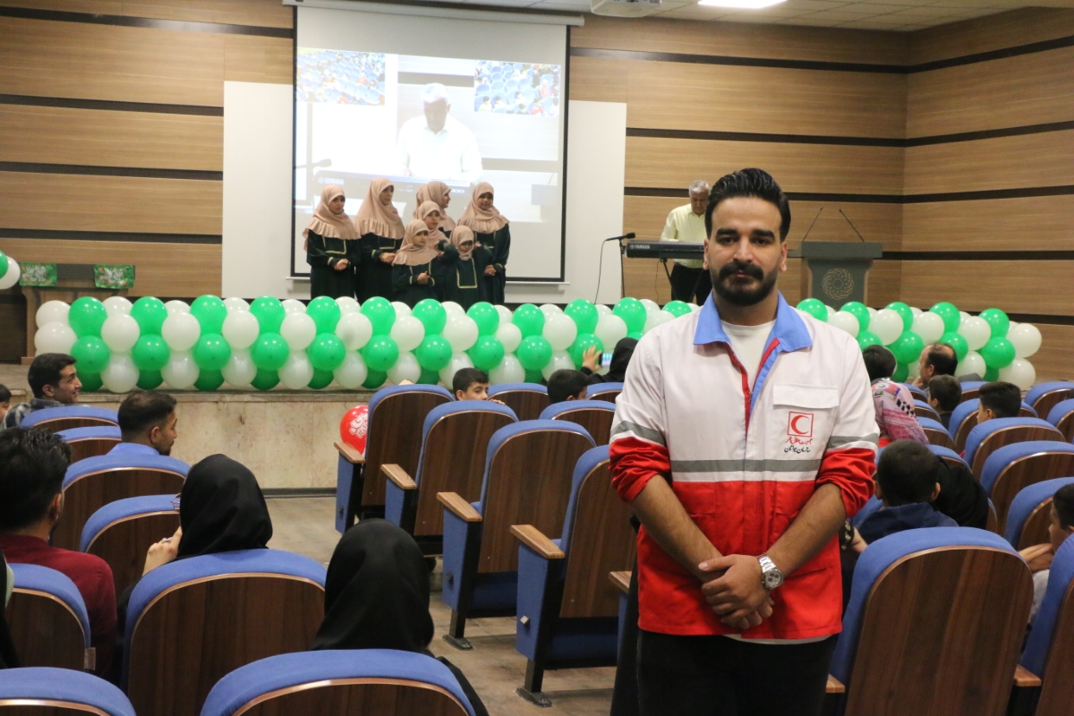 برگزاری سومین برنامه گروه دانشجویی «موج سرخ مهربانی» با همکاری بهزیستی استان همدان