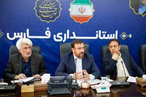 نخستین جلسه ستاد هماهنگی و پیگیری مناسب سازی استان فارس در سال ۱۴۰۴ به ریاست استاندار برگزار شد