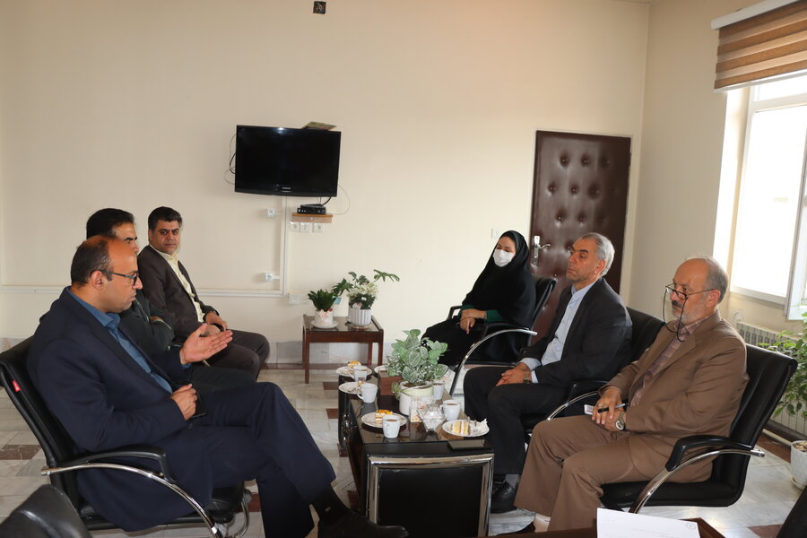 دیدار مدیرکل امور اقتصادی و دارایی استان مرکزی با سرپرست اداره کل بهزیستی استان مرکزی