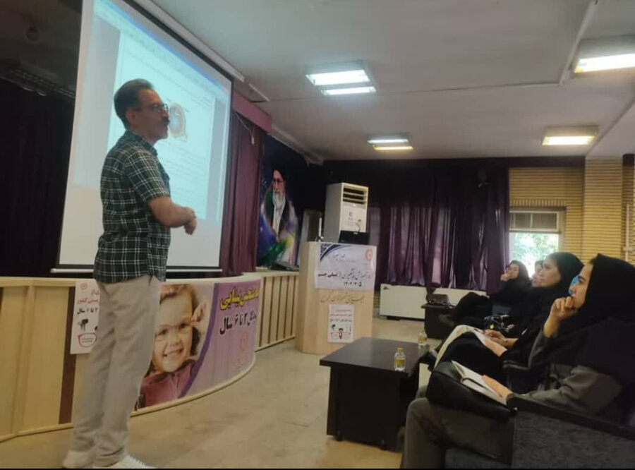 جلسه آموزشی چارت E برنامه پیشگیری از تنبلی چشم برگزار شد