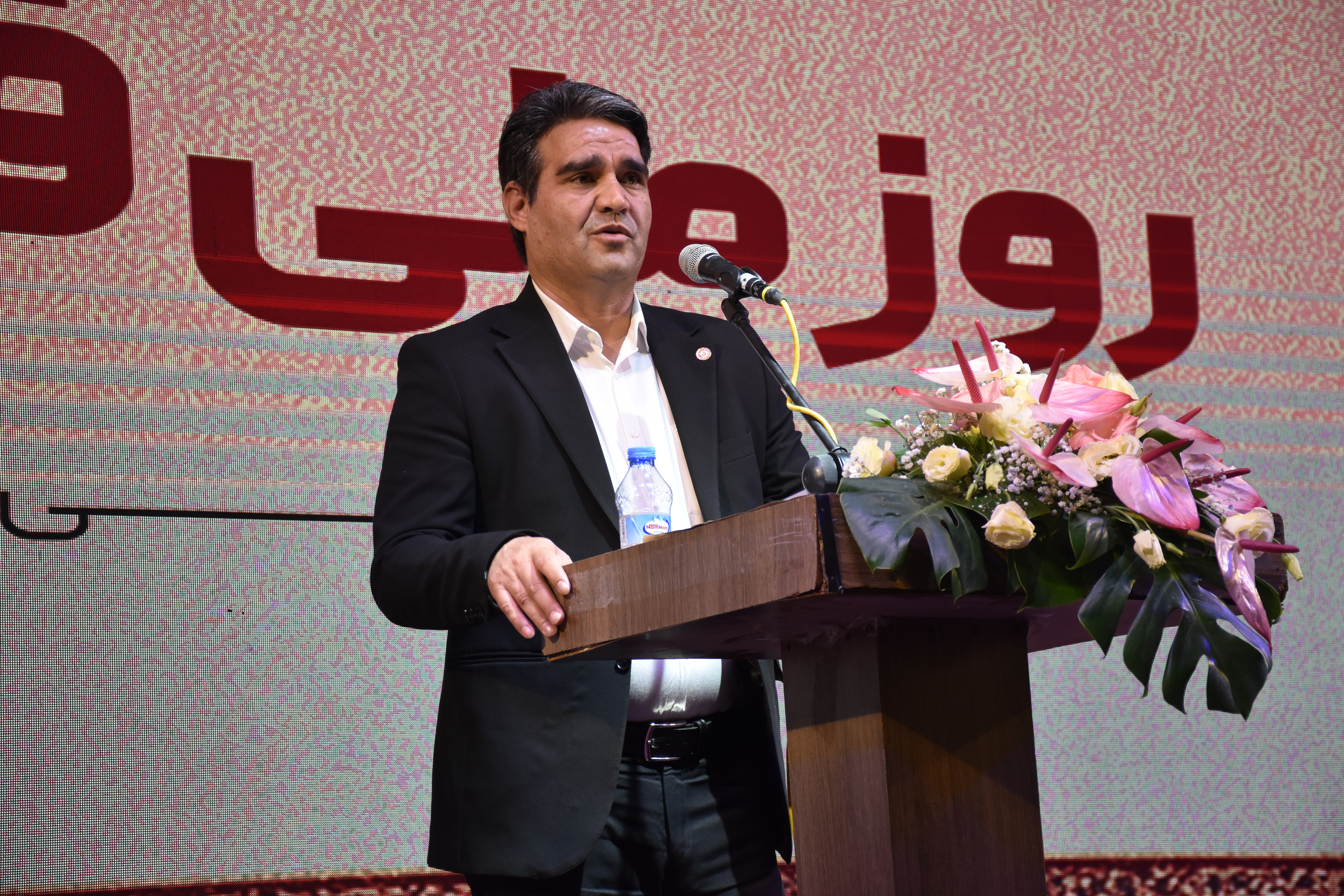 همایش ملی فرش در مشهد: ارج نهادن به هنر ملی و تجلیل از نقش بی‌بدیل خیرین در حوزه بهزیستی 