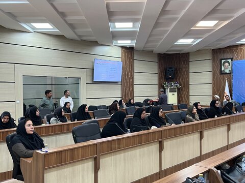 نشست مدیرکل و معاون مشارکت های مردمی بهزیستی فارس با موسسات خیریه تحت نظارت برگزار شد