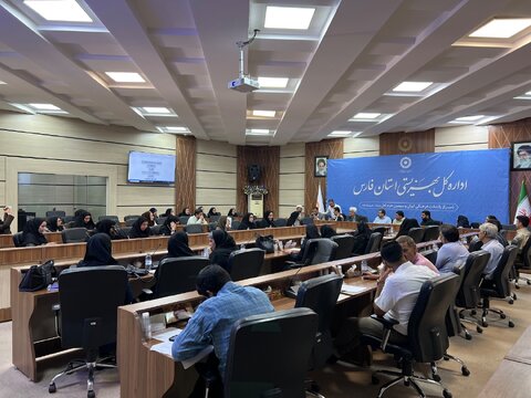 نشست مدیرکل و معاون مشارکت های مردمی بهزیستی فارس با موسسات خیریه تحت نظارت برگزار شد