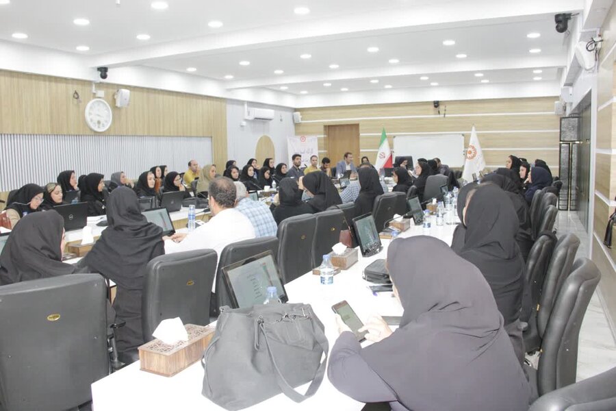 کارگاه آموزشی مدیریت مورد با هدف ارتقاء مهارتهای حرفهای مددکاران اجتماعی برگزار شد