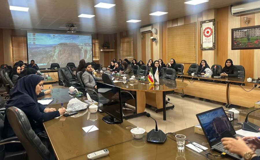 کارگاه تخصصی «غنیسازی رابطه زوجی» ویژه کارشناسان بهزیستی استان اصفهان برگزار شد
