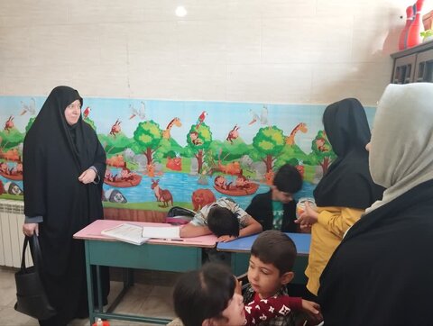 گزارش تصویری| بازدید کارشناس مراکز توانبخشی از مرکز نور امید بستان آباد