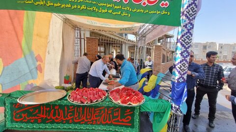گزارش تصویری | برپایی ایستگاه صلواتی به مناسبت فرا رسیدن عید سعید غدیرخم