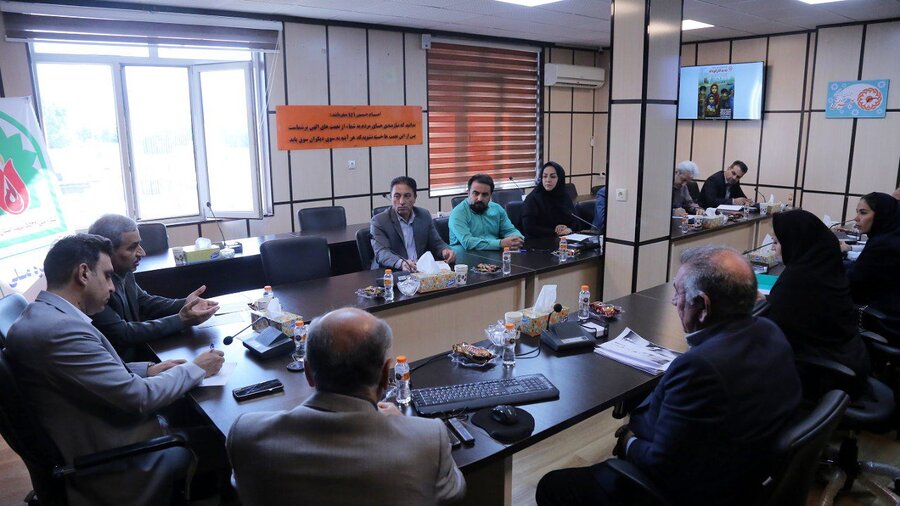 نشست ساماندهی کودکان کار در سنندج؛ تاکید بر "کارزار رسانهای نه به کودکان کار"