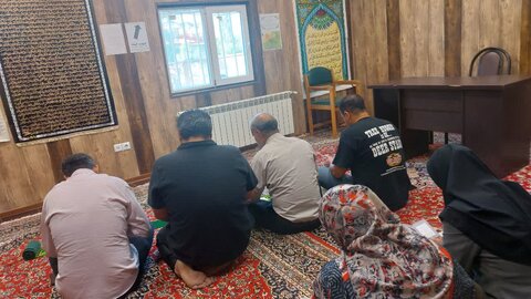 قرائت زیارت عاشورا در اداره بهزیستی شهرستان طالقان