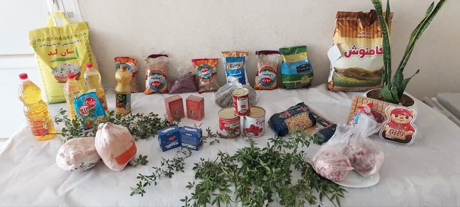 چهارباغ | توزیع بسته های معیشتی به مناسبت دهه امامت و ولایت، بین خانواده های نیازمند تحت پوشش بهزیستی چهارباغ