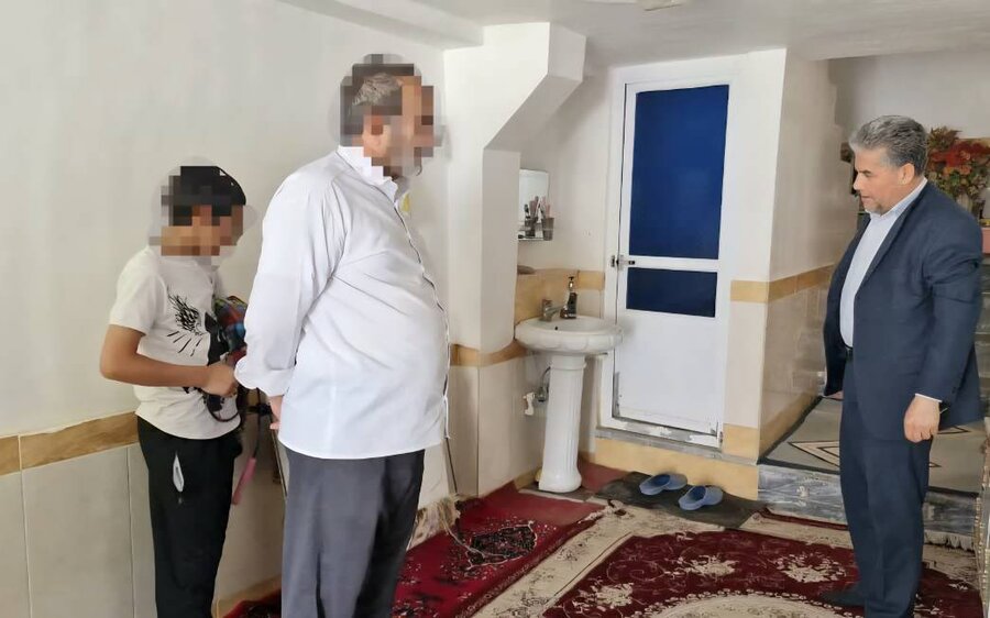 بازدید رئیس بهزیستی چهاربرج از منزل توانخواهان تحت پوشش