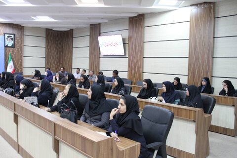 جلسه توجیهی و آگاهسازی پرسنل اورژانس اجتماعی و 1480 بهزیستی فارس