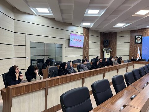 جلسه توجیهی و آگاهسازی پرسنل اورژانس اجتماعی و 1480 بهزیستی فارس