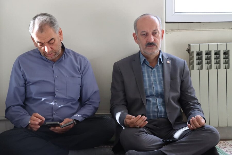 قرائت دعای توسل در بهزیستی استان در محکومیت جنایات رژیم صهیونیستی و حمایت از جبهه مقاومت