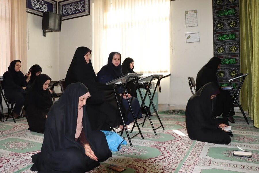  قرائت دعای توسل در بهزیستی استان در محکومیت جنایات رژیم صهیونیستی و حمایت از جبهه مقاومت