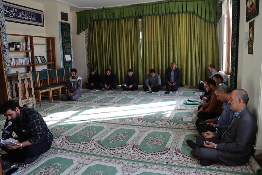  قرائت دعای توسل در بهزیستی استان در محکومیت جنایات رژیم صهیونیستی و حمایت از جبهه مقاومت