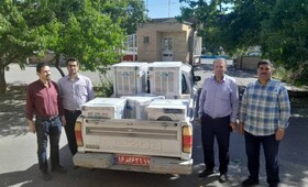 تحویل ۵ دستگاه کولر به مددجویان بسترگرا توسط بهزیستی شهرستان میاندوآب