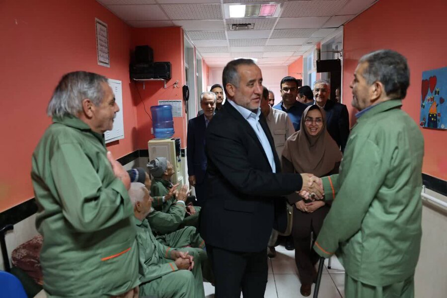 خراسان جنوبی-در آستانه روز تکریم از بازنشستگان وسالمندان انجام شد 