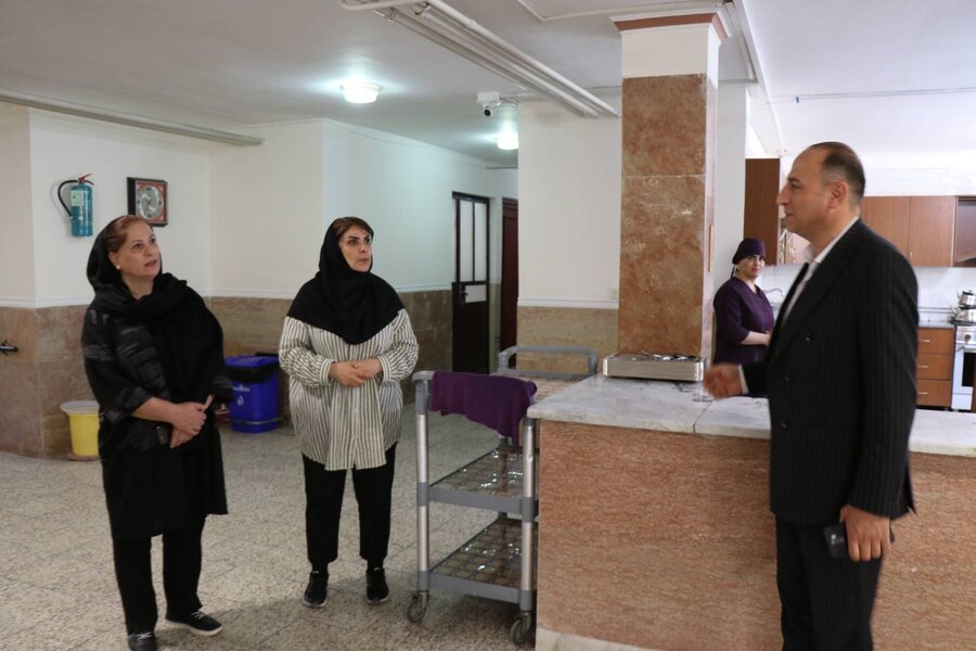 حضور مؤثر مدیرکل بهزیستی در کنار سالمندان در روزهای خاص