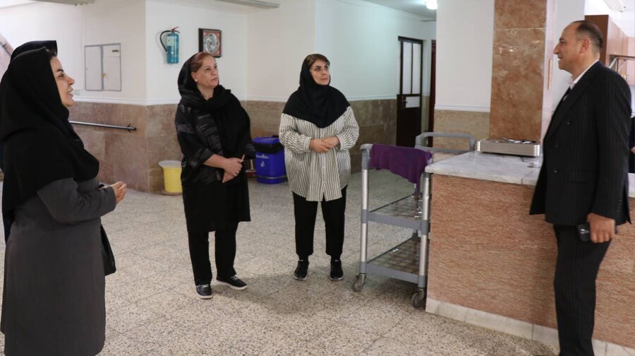 حضور مؤثر مدیرکل بهزیستی در کنار سالمندان در روزهای خاص