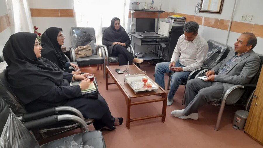 بازدید رئیس اداره فوریت ها و آسیب های اجتماعی بهزیستانی است یزد از مراکز نگهداری شبانه روزی