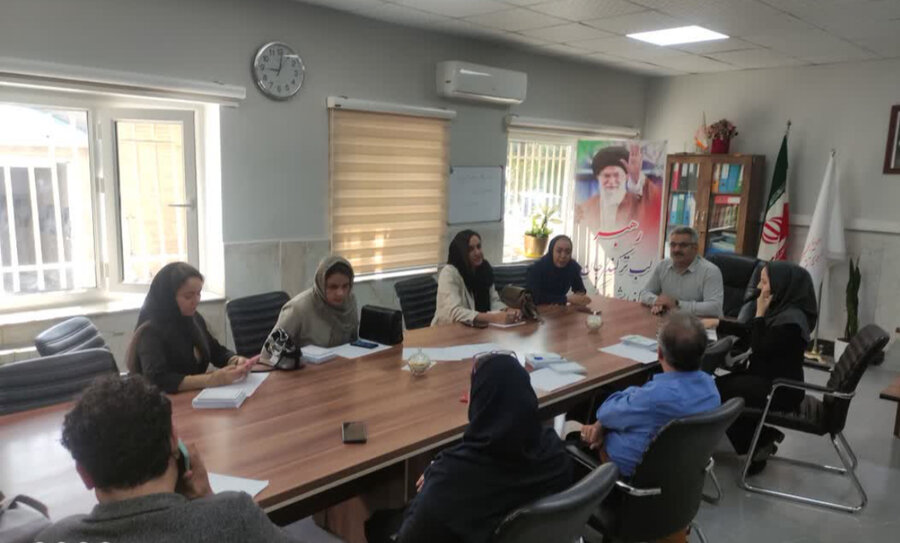 فردیس | جلسه تنبلی چشم برگزار شد