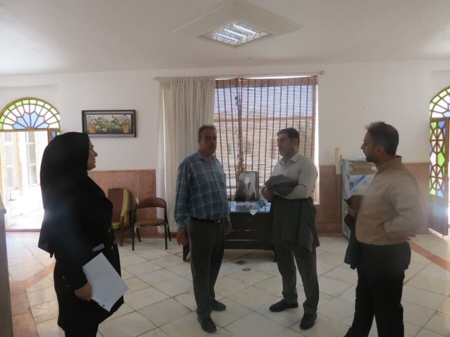 بازدید معاون توسعه کارآفرینی،اشتغال و توانمندسازی اداره کل بهزیستی یزد از مراکز تحت نظارت بهزیستی مهریز
