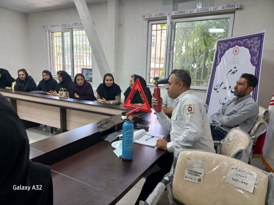 مریوان | برگزاری کارگاه آموزشی اطفاء حریق