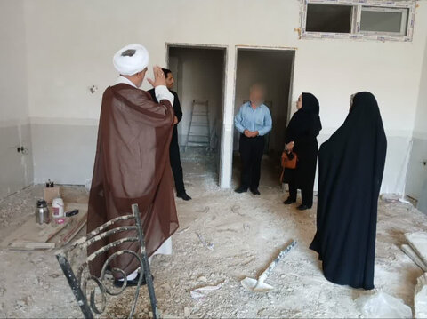 نظرآباد | بازديد مسئولين از منزل خانواده داراى دو فرزند معلول