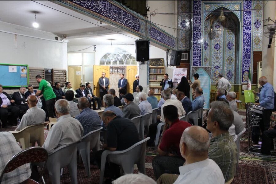 اسلامشهر | حضور رئیس اداره بهزیستی شهرستان در میز خدمت 
