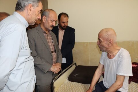 بازدید مسئولان بهزیستی استان مرکزی از مرکز توانبخشی و نگهداری سالمندان ابراهیم‌آباد