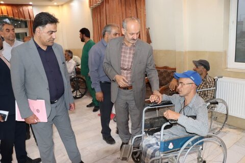 بازدید مسئولان بهزیستی استان مرکزی از مرکز توانبخشی و نگهداری سالمندان ابراهیم‌آباد