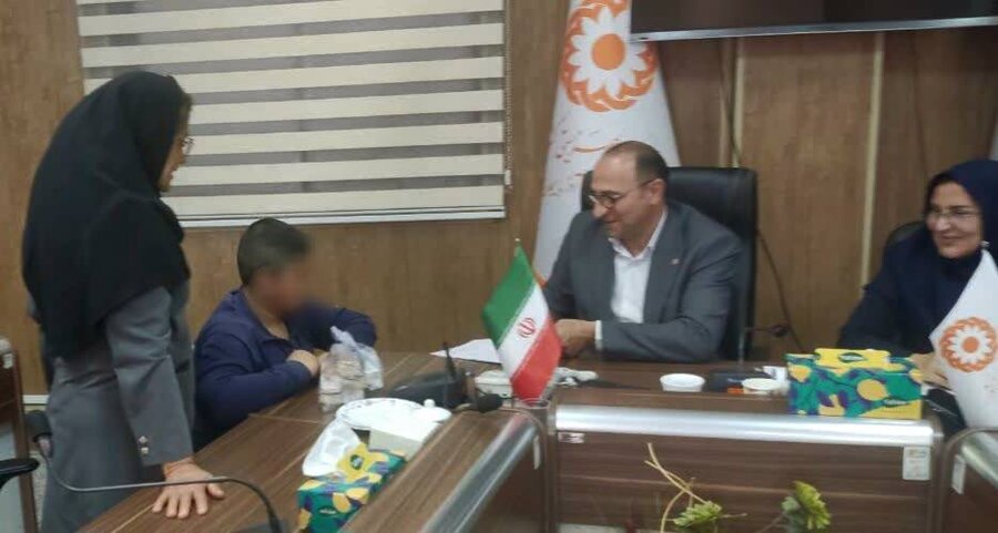 ملاقات چهرهبهچهره مدیرکل بهزیستی آذربایجانغربی با جامعه هدف در راستای رفع دغدغهها و شنیدن بیواسطه صدای نیاز