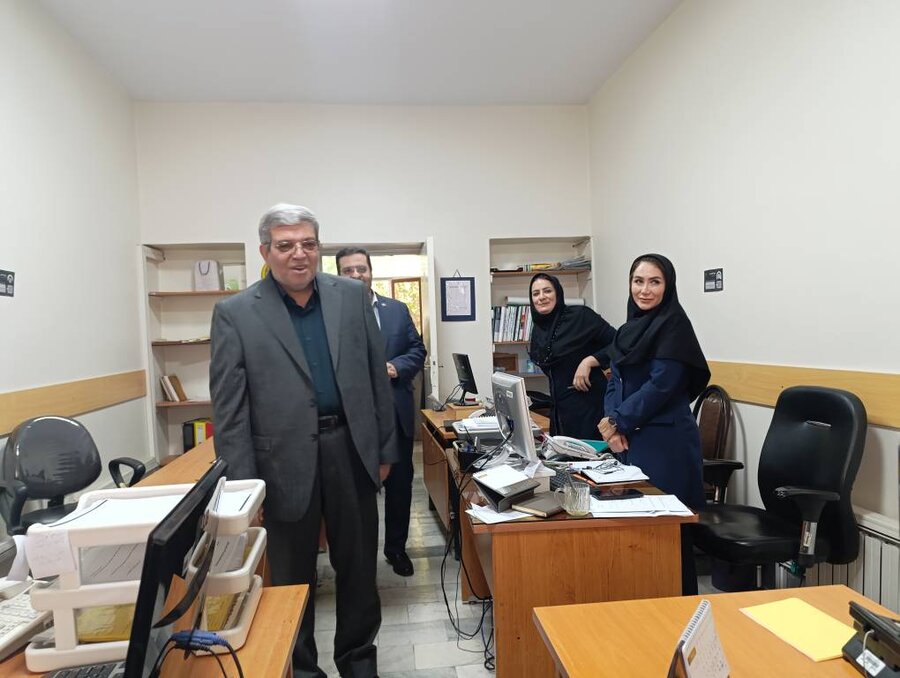 بازدید رئیس سازمان بهزیستی کشور از ادارات بهزیستی استان تهران بازدید رئیس سازمان بهزیستی کشور از ادارات بهزیستی استان تهران