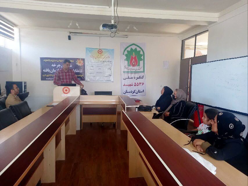 دیواندره | برگزاری کارگاه آموزشی پیشگیری از اعتیاد برای بانوان