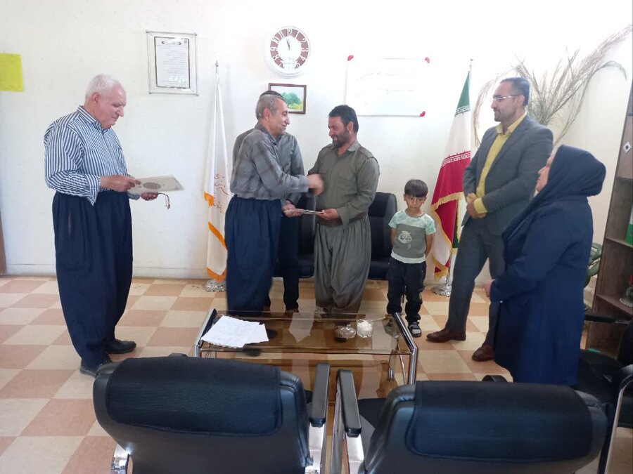 تکریم سالمندان فعال و تلاشگر در دیواندره