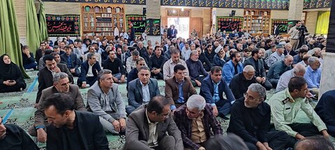 حضور مدیر کل و جمعی از مسئولان و کارکنان بهزیستی ایلام در آیین   بزرگداشت شهدای هفتم تیر و نکوداشت یاد و نام شهیدان جنایت اخیر رژیم صهیونیستی