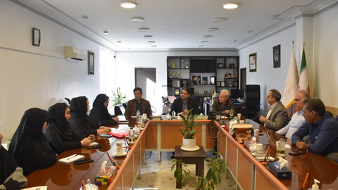 گفت‌وگوی مدیرکل بهزیستی خراسان رضوی با نمایندگان مراکز "مثبت زندگی": چالش‌ها و راهکارها