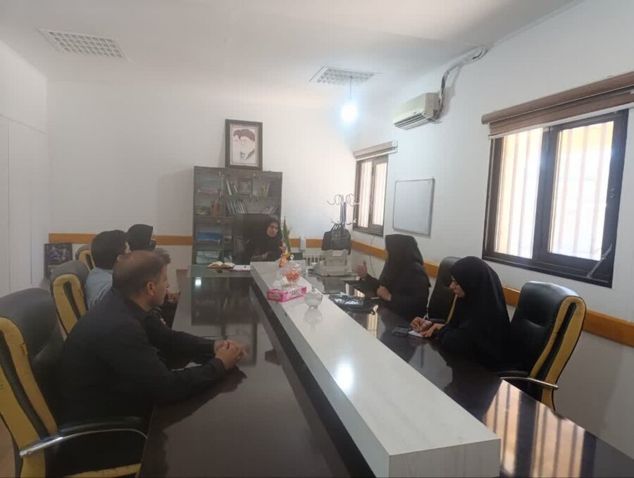 برگزاری نشست آموزشی روشهای حمایت های روانی در مدیریت بحران توسط اداره بهزیستی شهرستان نرماشیر