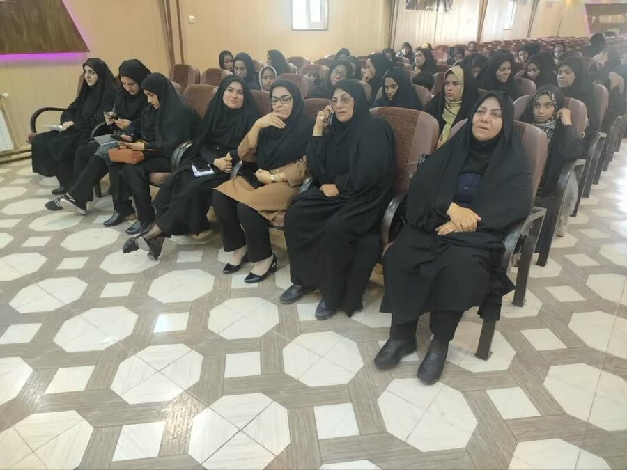 برگزاری دوره آموزشی توانمندسازی زنان تحت پوشش اداره بهزیستی نرماشیر