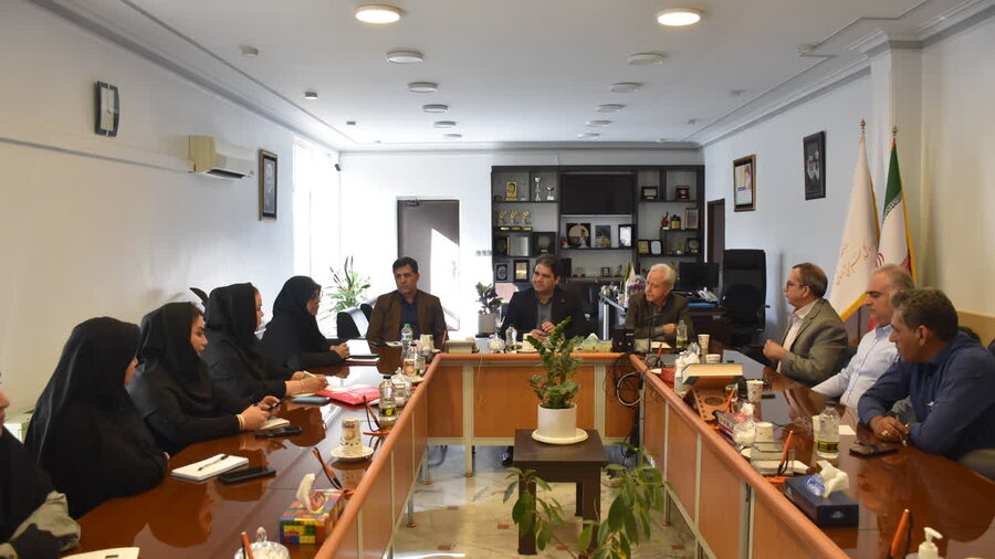 گفت‌وگوی مدیرکل بهزیستی خراسان رضوی با نمایندگان مراکز "مثبت زندگی": چالش‌ها و راهکارها