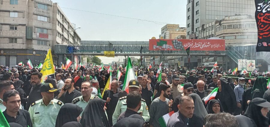 شهر تهران| حضور گسترده مسئولین و کارکنان بهزیستی تهران در مراسم تشییع پیکر پاک شهیدان مظلوم