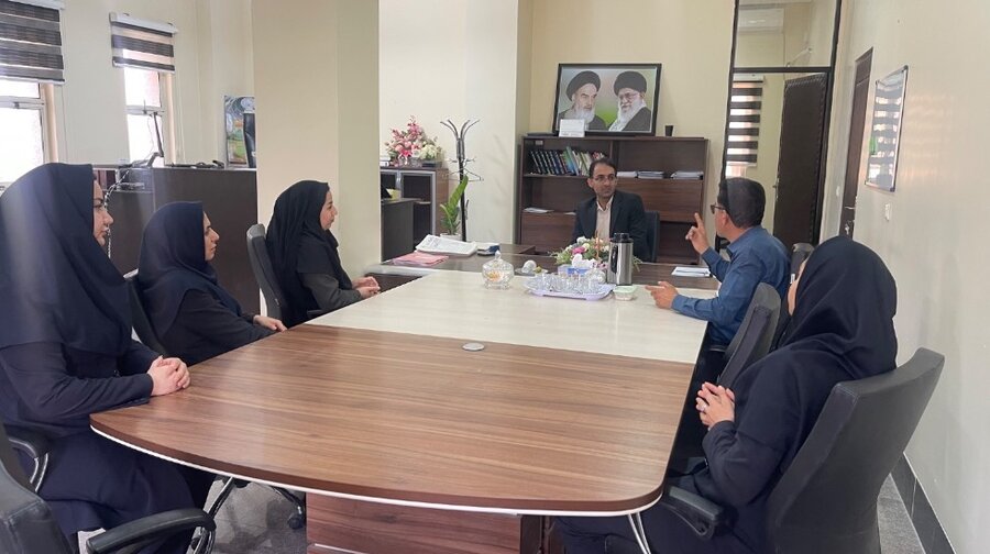 جم| دیدار مسئولین بهزیستی و دادگستری شهرستان جم به مناسبت هفته قوه قضائیه/تأکید بر هم‌افزایی برای ارتقاء خدمات به جامعه هدف