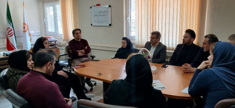 جلسه هماهنگی پویش "برای ایران همدل" در بهزیستی سنندج برگزار شد
