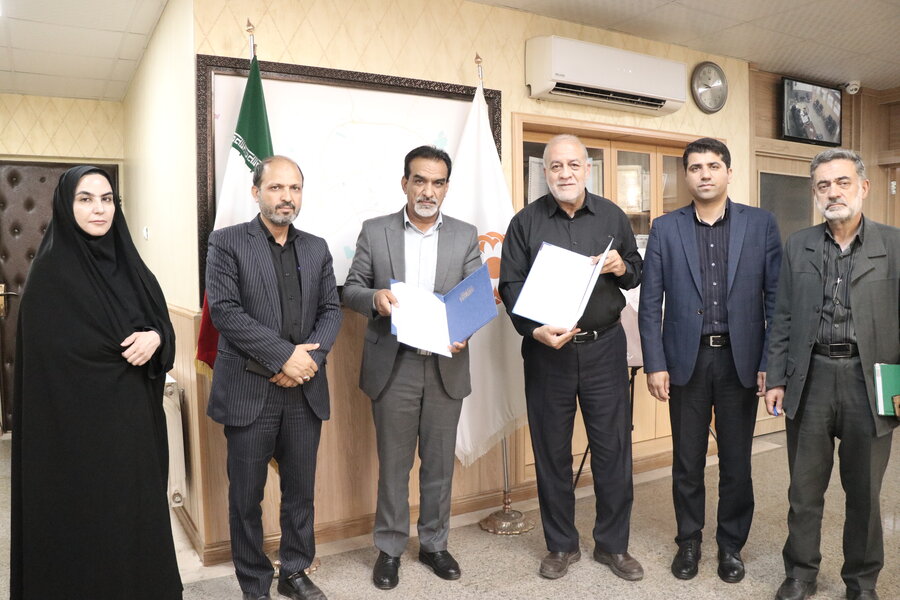 بهزیستی وکانون خدمت رضوی استان تفاهم نامه همکاری امضاء کردند